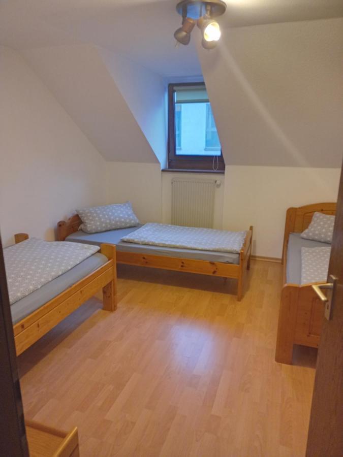 Zentrale Ferienwohnung Mit Blick Auf Die Paulinskirche Trier Bagian luar foto